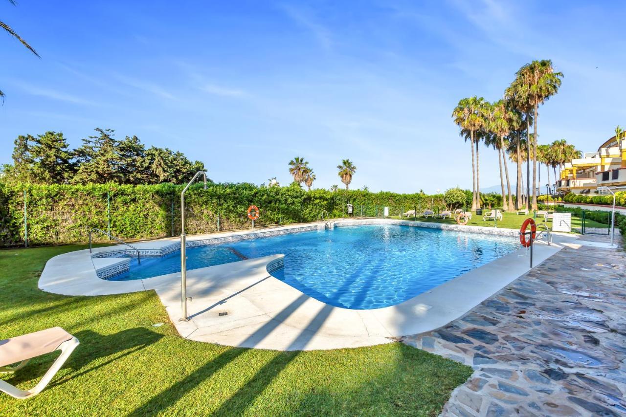 Super2Beachfront Marbella Exteriör bild